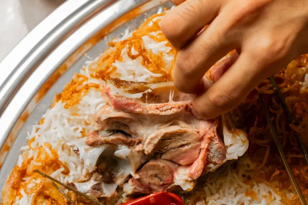 نفر حنيذ مدخن أرز مزة ابيض